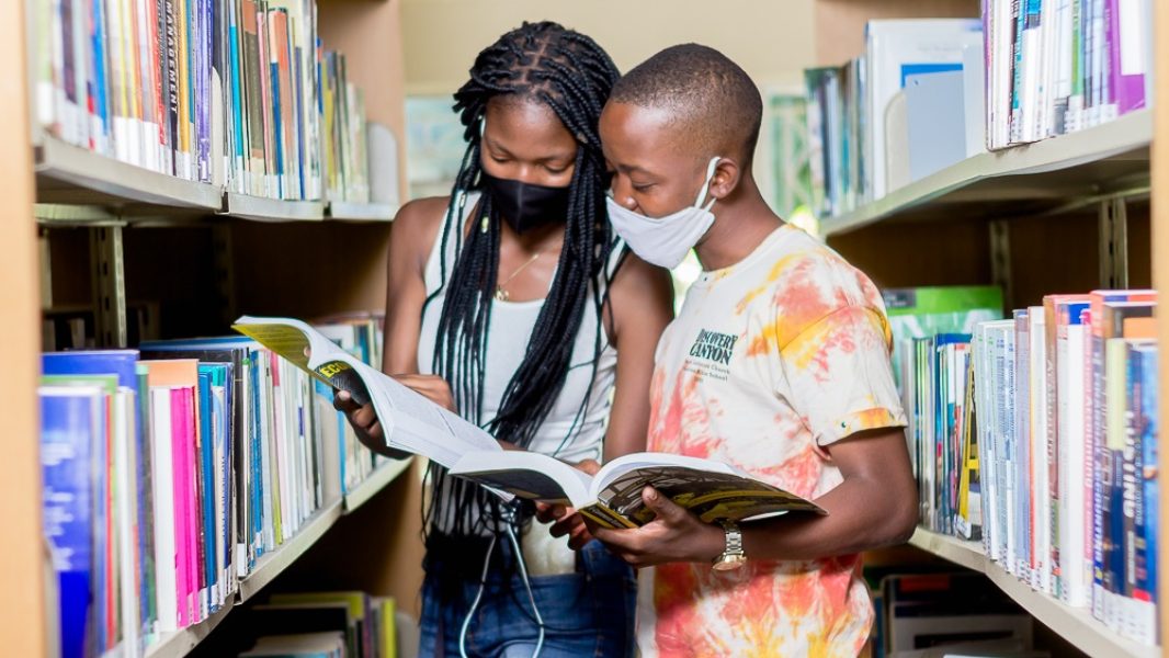 MSUAS students libtrary3